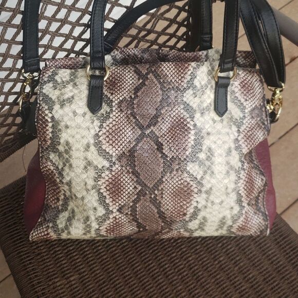 Jessica Simpson Faux Leather Snakeskin Design Handbag wRemoveable Shoulder Strap - Picture 3 of 12